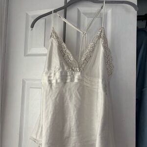 Chic Ivory Lace-Trimmed Tank Top